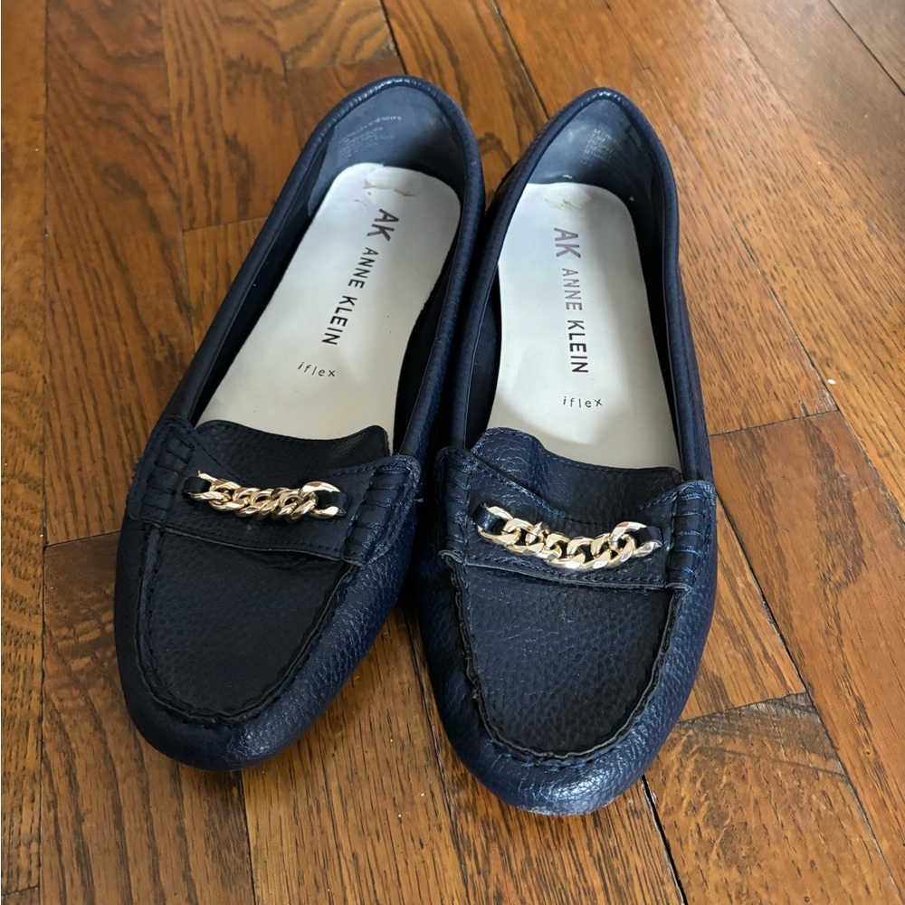 Anne Klein Women's Navy Loafers with Gold Chain